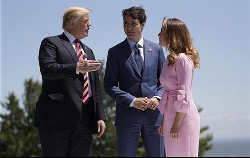 TRAMP POBEGAO SA SAMITA G7! Na letu ka Singapuru tvitovao protiv kanadskog predsednika: ON DAJE LAŽNE IZJAVE!